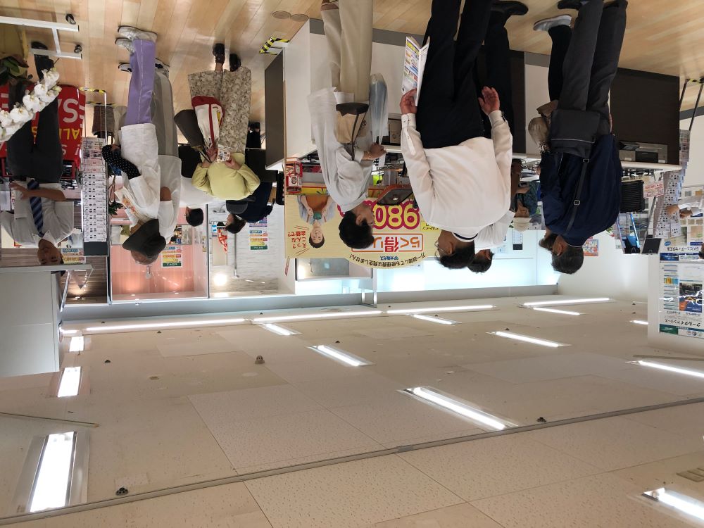 お客様に寄り添うスタッフ